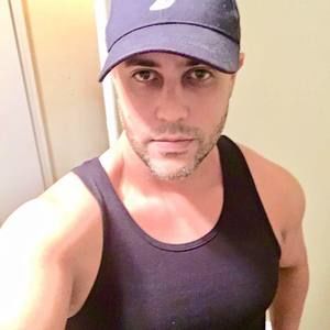 Meet your Posher, Christian